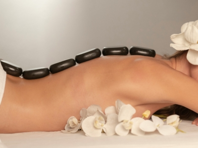 Massage aux Pierres Chaudes